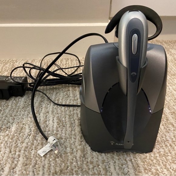 Plantronics Headset - Picture 3 of 4
